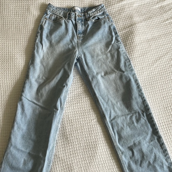 LIGHT WASH OAK + FORT MOM JEANS SIZE SMALL - Picture 2 of 5